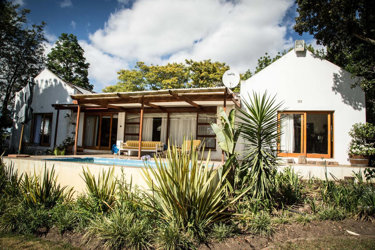 Rouana Guest Farm Hotel Stellenbosch Exterior photo