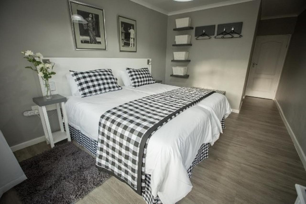 Rouana Guest Farm Hotel Stellenbosch Exterior photo