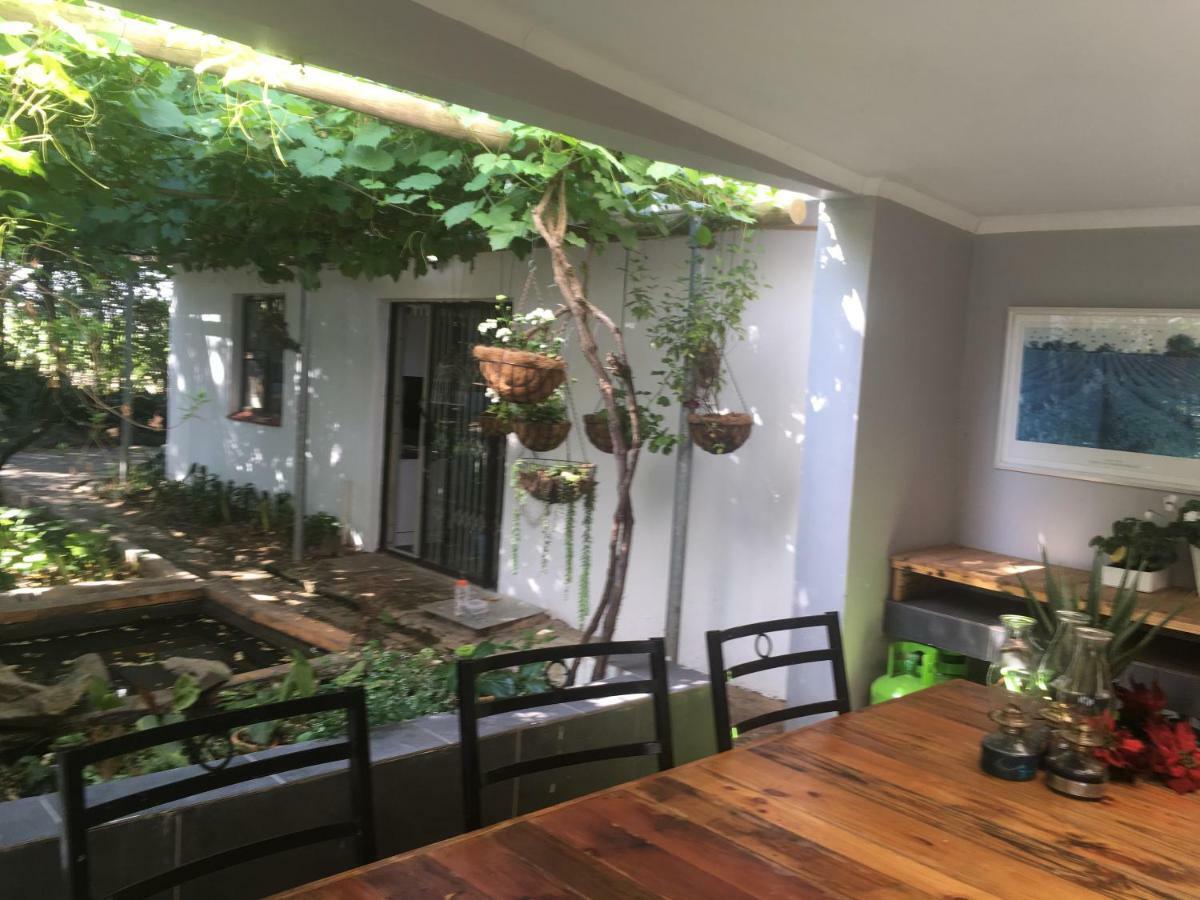 Rouana Guest Farm Hotel Stellenbosch Exterior photo